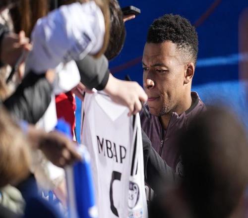 女王公园巡,遊者引進瓦,拉內風格球,英皇娱乐,英皇娱乐官网,英皇娱乐官网玩家首选